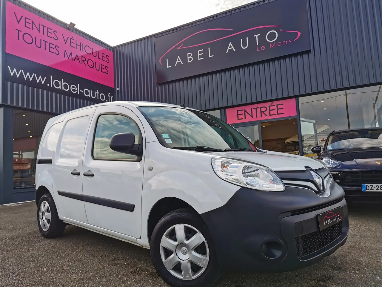 Renault Kangoo 1.5 BLUE DCI 80CH GRAND CONFORT 5CV - Суцільнометалевий фургон: фото 1 Renault Kangoo 1.5 BLUE DCI 80CH GRAND CONFORT 5CV - Суцільнометалевий фургон: фото 1