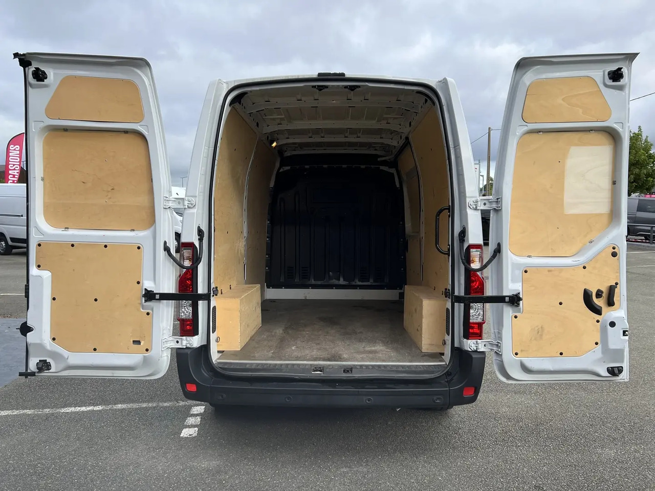 Renault Master F3300 L2H2 2.3 DCI 135CH CONFORT EURO6 - Суцільнометалевий фургон: фото 3 Renault Master F3300 L2H2 2.3 DCI 135CH CONFORT EURO6 - Суцільнометалевий фургон: фото 3