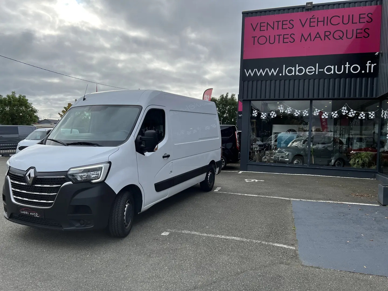 Суцільнометалевий фургон Renault Master F3300 L2H2 2.3 DCI 135CH CONFORT EURO6: фото 7