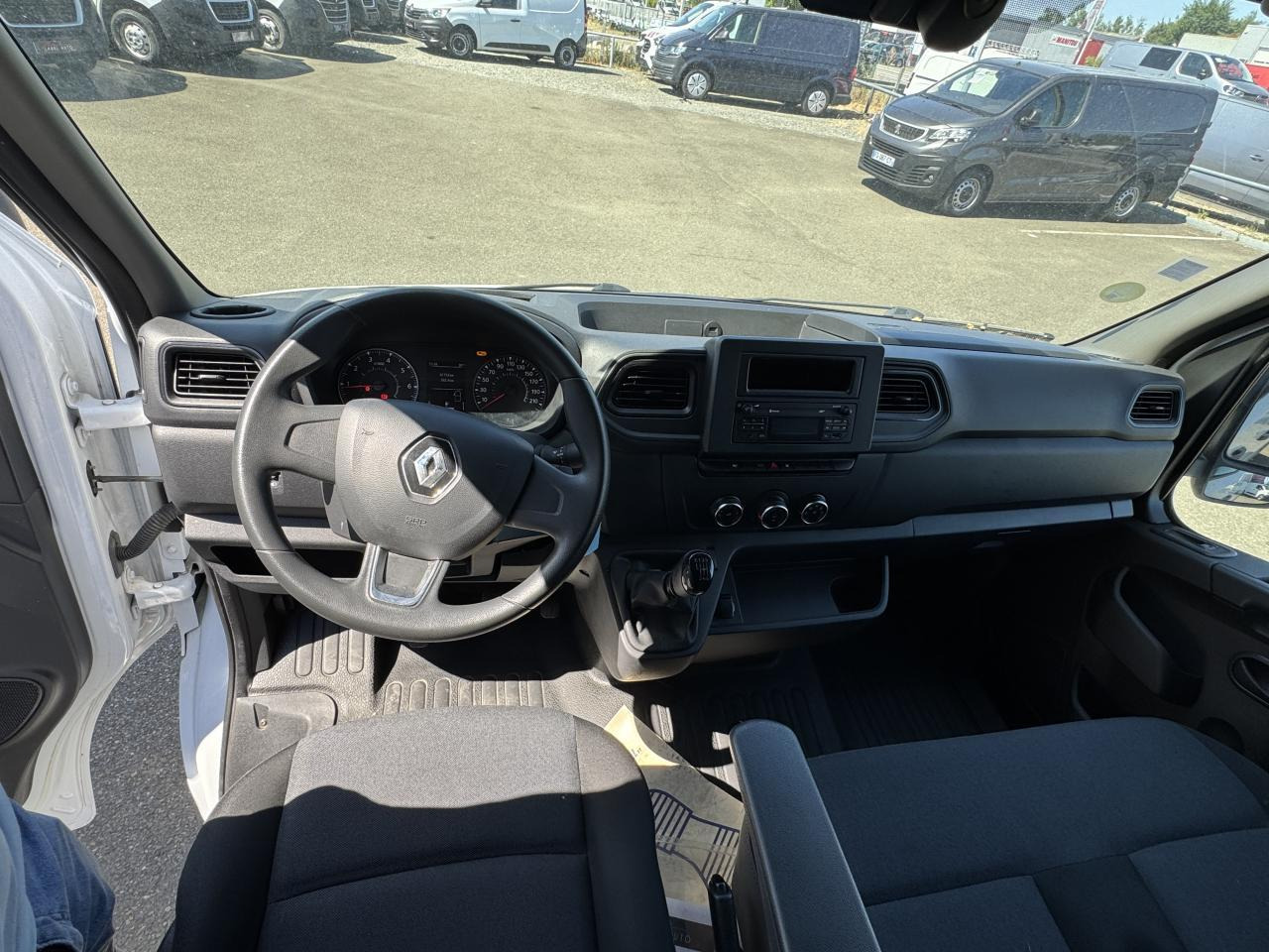 Renault Master F3500 L3H2 2.3 DCI 135CH CONFORT EURO6 - Суцільнометалевий фургон: фото 3 Renault Master F3500 L3H2 2.3 DCI 135CH CONFORT EURO6 - Суцільнометалевий фургон: фото 3