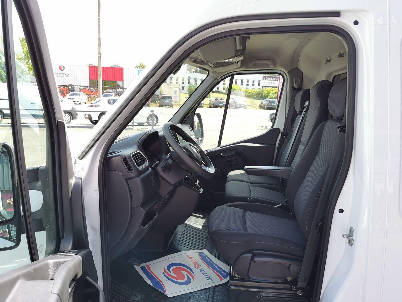 Renault Master F3500 L3H2 2.3 DCI 135CH CONFORT EURO6 - Суцільнометалевий фургон: фото 4 Renault Master F3500 L3H2 2.3 DCI 135CH CONFORT EURO6 - Суцільнометалевий фургон: фото 4