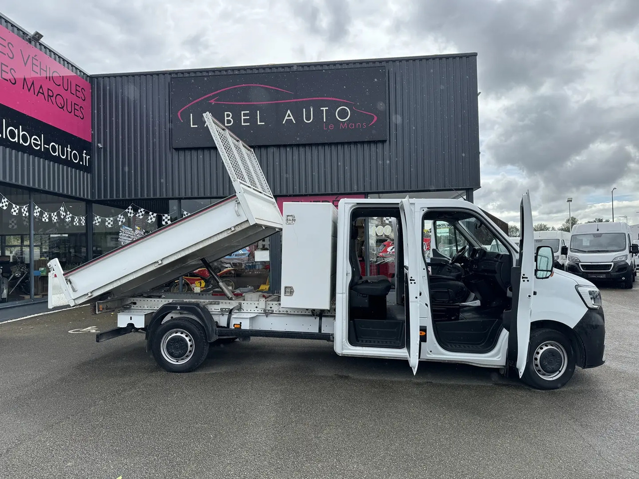 Renault Master RJ3500 L4 2.3 BLUE DCI 130CH DOUBLE CABINE CONFORT EUROVI - Малотоннажний самоскид, Вантажопасажирський фургон: фото 1 Renault Master RJ3500 L4 2.3 BLUE DCI 130CH DOUBLE CABINE CONFORT EUROVI - Малотоннажний самоскид, Вантажопасажирський фургон: фото 1