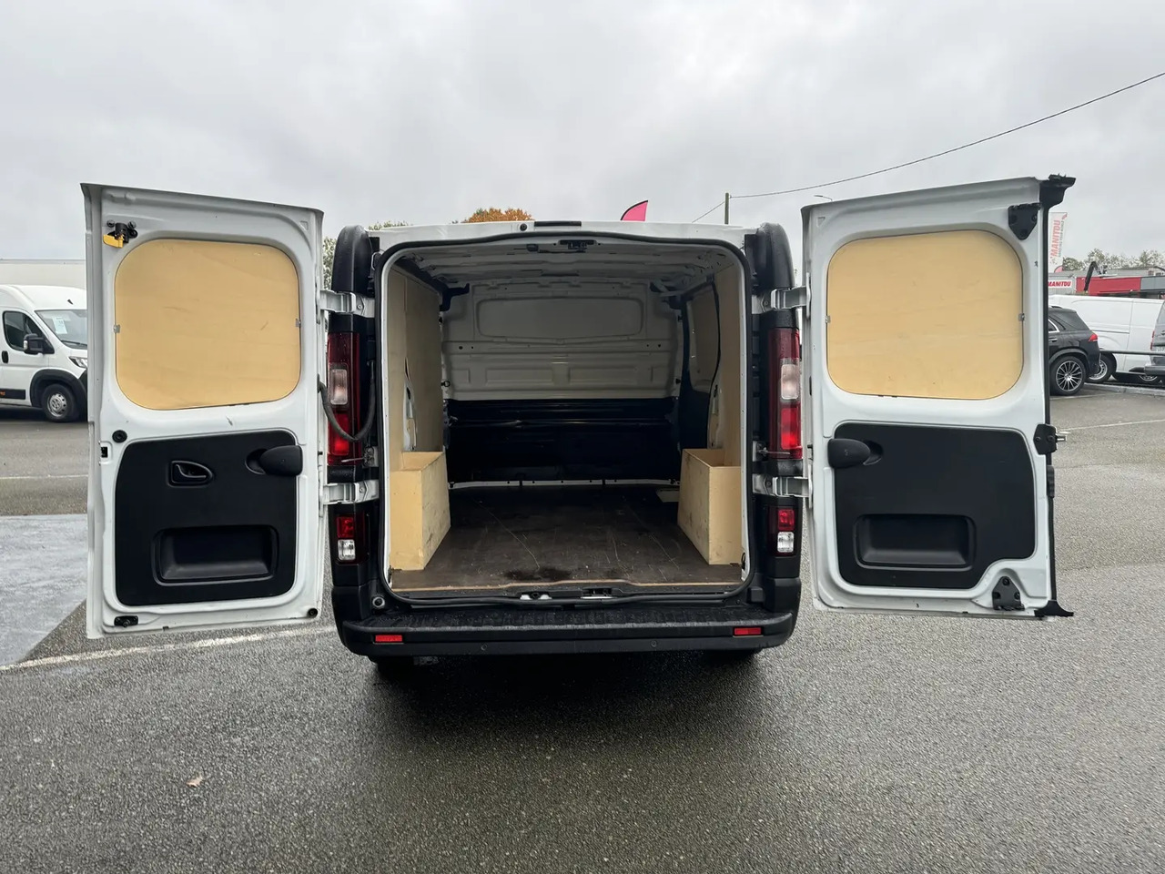 Renault Trafic L1H1 2T8 2.0 BLUE DCI 130CH GRAND CONFORT - Суцільнометалевий фургон: фото 3 Renault Trafic L1H1 2T8 2.0 BLUE DCI 130CH GRAND CONFORT - Суцільнометалевий фургон: фото 3