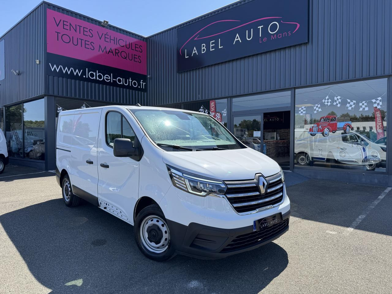 Renault Trafic L1H1 2T8 2.0 BLUE DCI 130CH GRAND CONFORT - Суцільнометалевий фургон: фото 1 Renault Trafic L1H1 2T8 2.0 BLUE DCI 130CH GRAND CONFORT - Суцільнометалевий фургон: фото 1