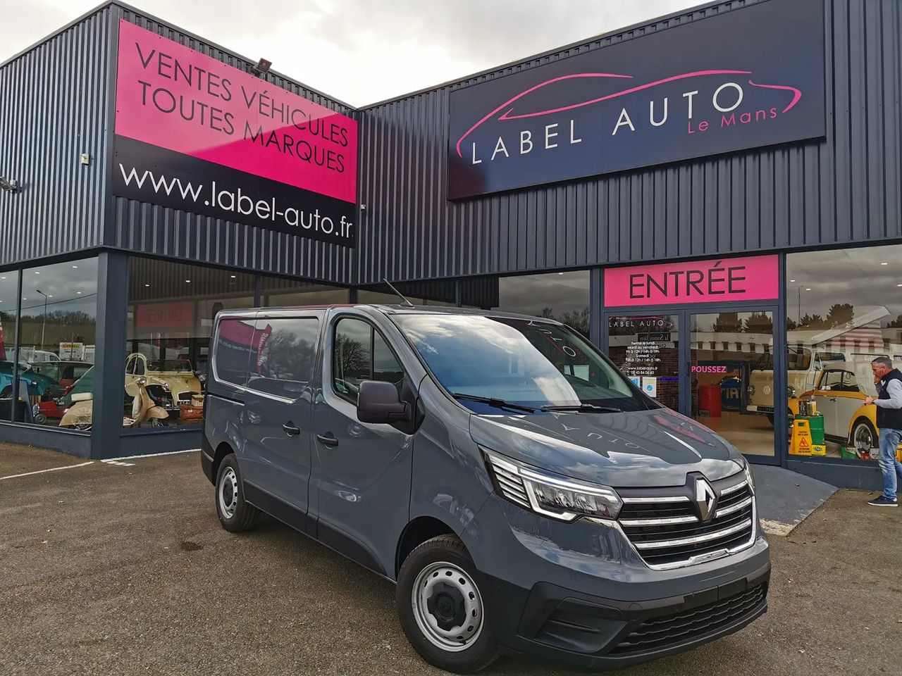 Renault Trafic L1H1 2T8 2.0 BLUE DCI 130CH GRAND CONFORT - Суцільнометалевий фургон: фото 1 Renault Trafic L1H1 2T8 2.0 BLUE DCI 130CH GRAND CONFORT - Суцільнометалевий фургон: фото 1
