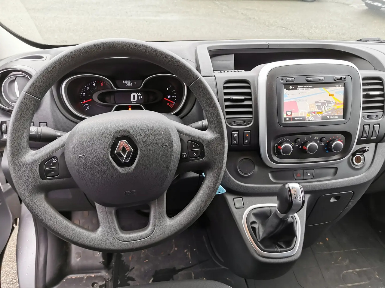 Renault Trafic L2H1 1200 2.0 DCI 145CH ENERGY CABINE APPROFONDIE CONFORT EDC E6 - Вантажопасажирський фургон: фото 3 Renault Trafic L2H1 1200 2.0 DCI 145CH ENERGY CABINE APPROFONDIE CONFORT EDC E6 - Вантажопасажирський фургон: фото 3