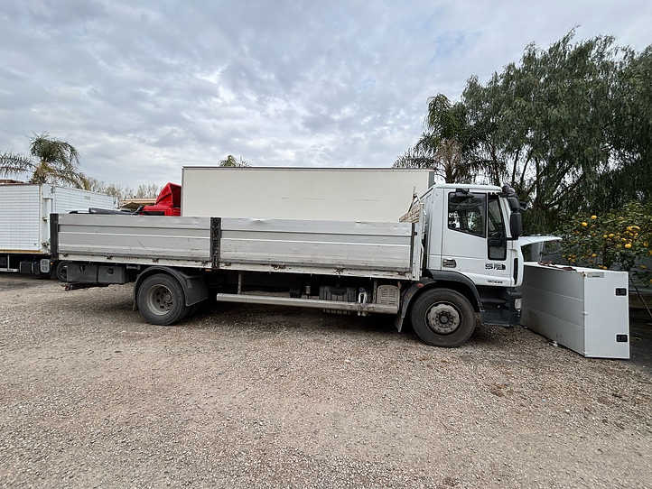 Iveco EUROCARGO 180E25 CASSONE FISSO - Бортова вантажівка/ Платформа: фото 2 Iveco EUROCARGO 180E25 CASSONE FISSO - Бортова вантажівка/ Платформа: фото 2