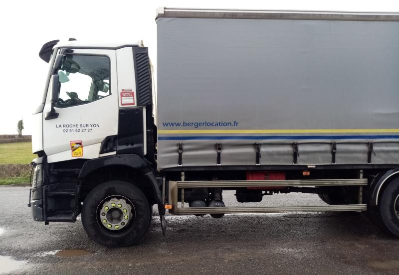 RENAULT C 42M3 380 CV RIDEAUX 6x2 - Тентована вантажівка: фото 4 RENAULT C 42M3 380 CV RIDEAUX 6x2 - Тентована вантажівка: фото 4