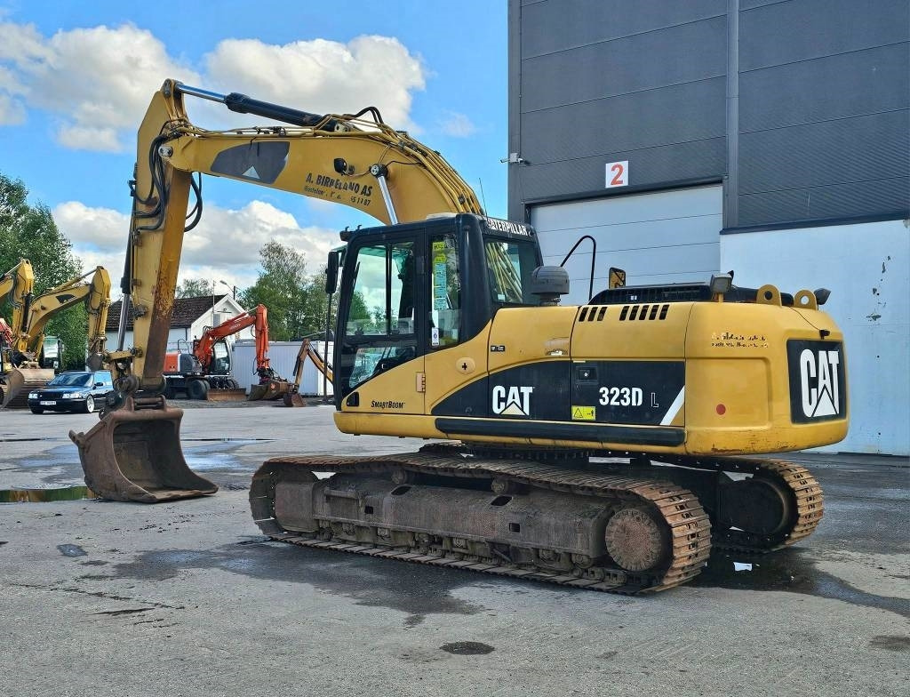 CAT 323 D L - Гусеничний екскаватор: фото 3 CAT 323 D L - Гусеничний екскаватор: фото 3