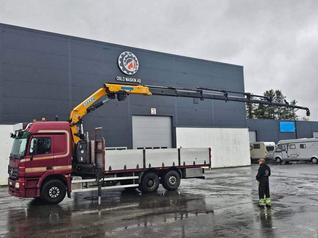 Mercedes-Benz Actros 2544 - Вантажівка з маніпулятором: фото 2 Mercedes-Benz Actros 2544 - Вантажівка з маніпулятором: фото 2