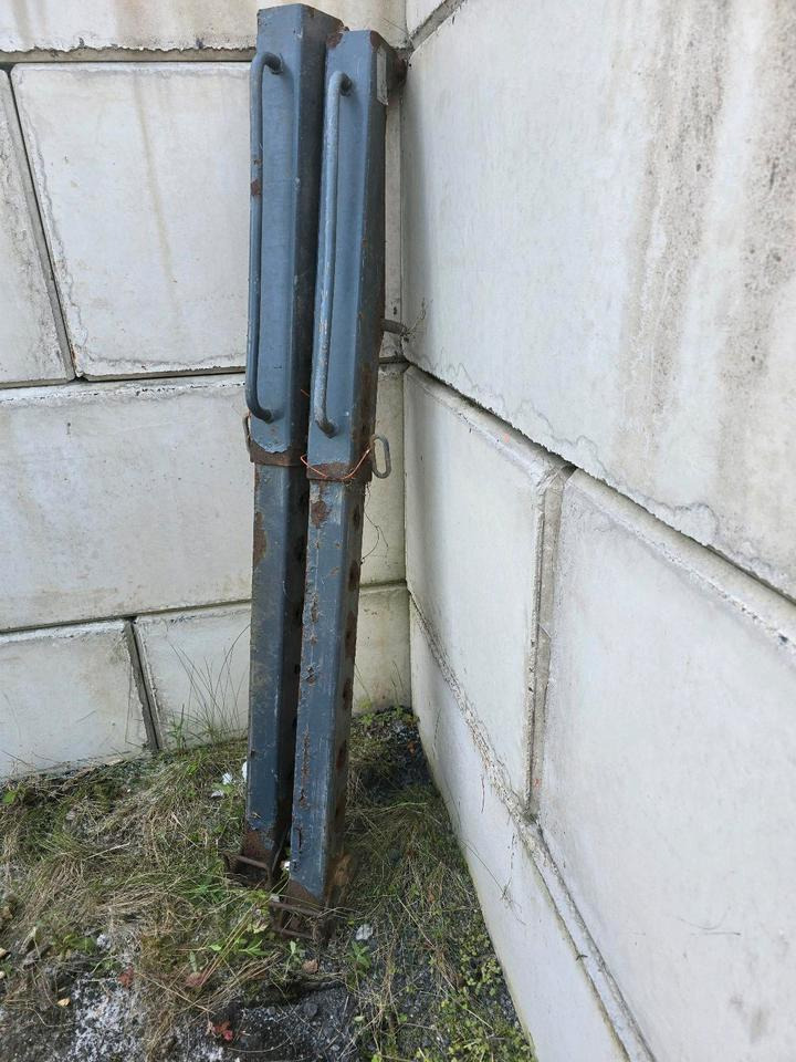 2x Stützen für Epoke Salzstreuer Schmidt Epoke Gmeiner Salzsilo Streuautomat Winterdienst - Розкидач піску і cолі: фото 2 2x Stützen für Epoke Salzstreuer Schmidt Epoke Gmeiner Salzsilo Streuautomat Winterdienst - Розкидач піску і cолі: фото 2