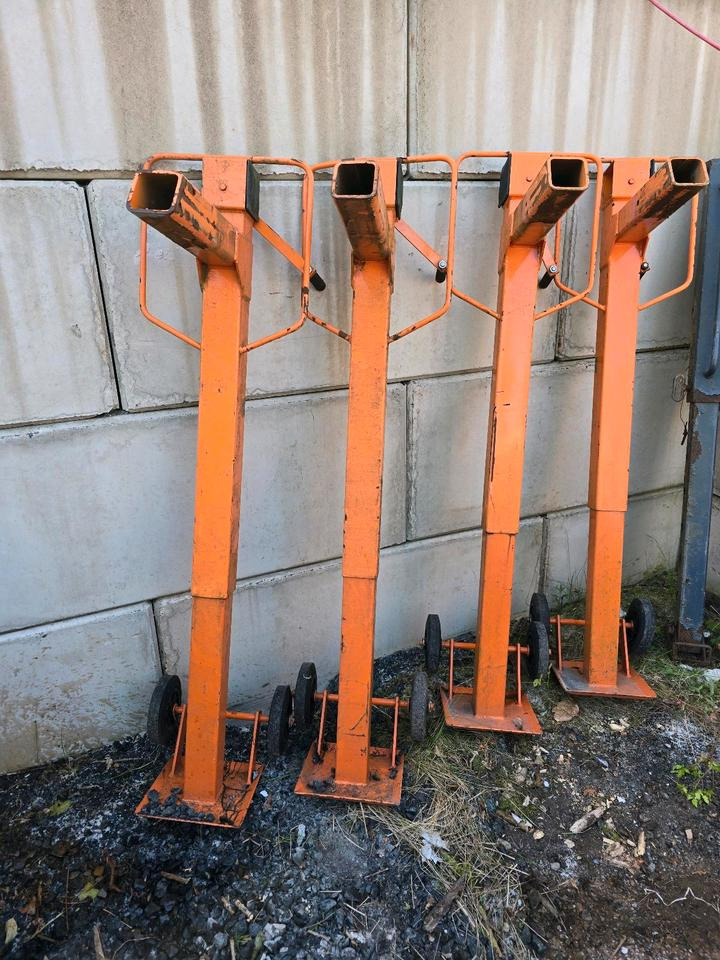 4x Stützen für Salzstreuer Container Wohnkabine Schmidt Epoke Gmeiner Salzsilo Streuautomat Winterdienst - Розкидач піску і cолі: фото 1 4x Stützen für Salzstreuer Container Wohnkabine Schmidt Epoke Gmeiner Salzsilo Streuautomat Winterdienst - Розкидач піску і cолі: фото 1