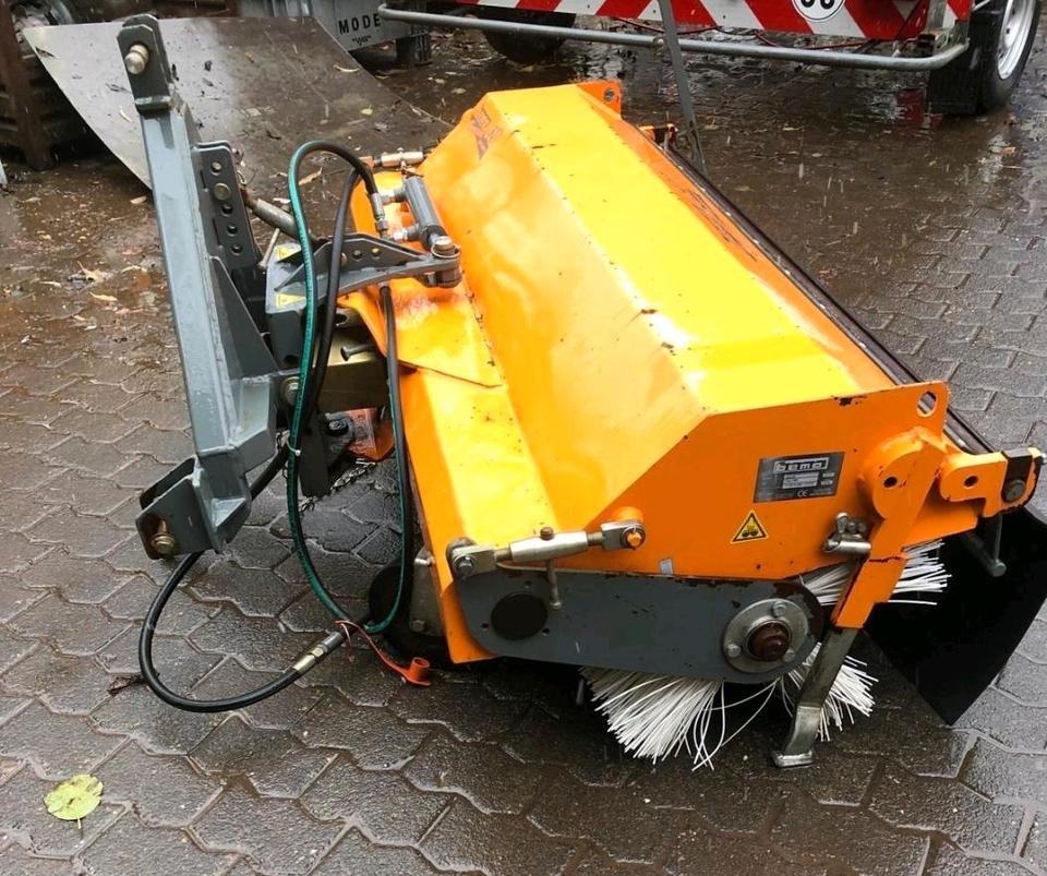 Bemo Dual 520 Typ 1550 Kehrmaschine Kehrbesen für Kleintraktor Iseki Kubota Fendt - Щітка дорожня: фото 3 Bemo Dual 520 Typ 1550 Kehrmaschine Kehrbesen für Kleintraktor Iseki Kubota Fendt - Щітка дорожня: фото 3