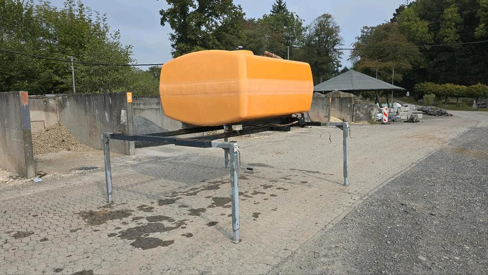 Dücker 5m3 Wassertank Wasserfass für Unimog UGE UGN 405 U300 400 500 427 430 LKW Boschung wassertank Laugentank Bewässerung 5000liter - Танк-контейнер: фото 5 Dücker 5m3 Wassertank Wasserfass für Unimog UGE UGN 405 U300 400 500 427 430 LKW Boschung wassertank Laugentank Bewässerung 5000liter - Танк-контейнер: фото 5