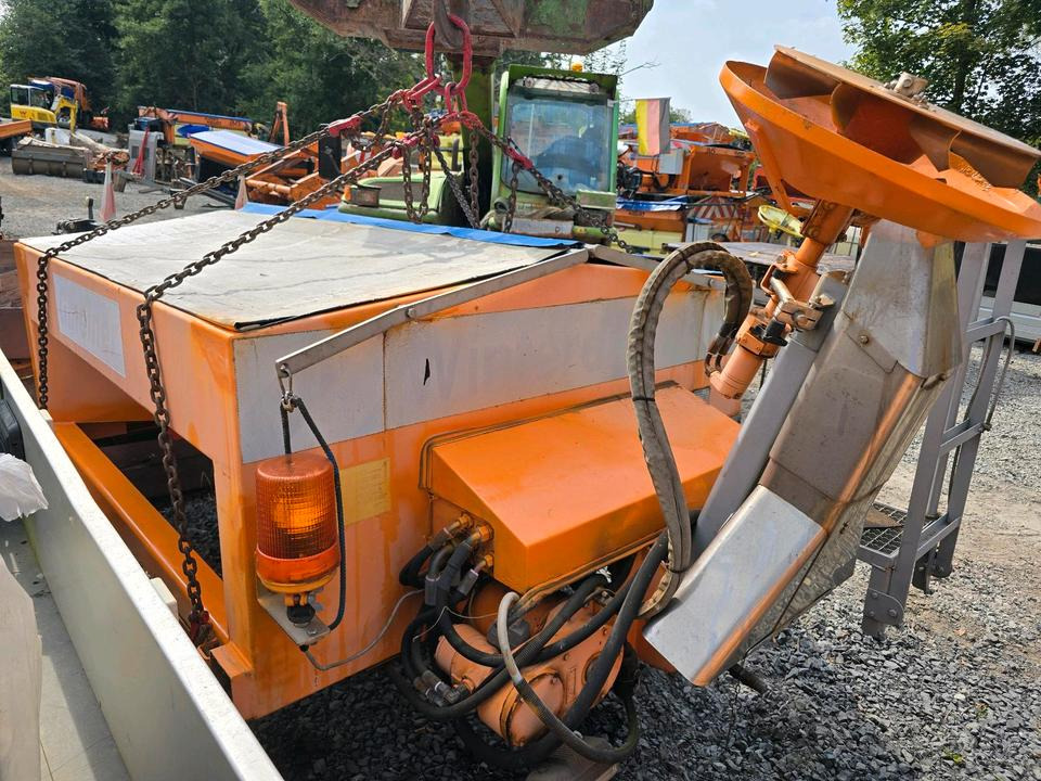 Gmeiner Yeti 2000 TC EWA Salzstreuer Streuautomat Salzsilo Bucher Aufbau für Unimog UGE UGN 405/10 405/12 U318 U 318 423 323 327 427 429 Schmidt Winterdienst - Розкидач піску і cолі: фото 5 Gmeiner Yeti 2000 TC EWA Salzstreuer Streuautomat Salzsilo Bucher Aufbau für Unimog UGE UGN 405/10 405/12 U318 U 318 423 323 327 427 429 Schmidt Winterdienst - Розкидач піску і cолі: фото 5