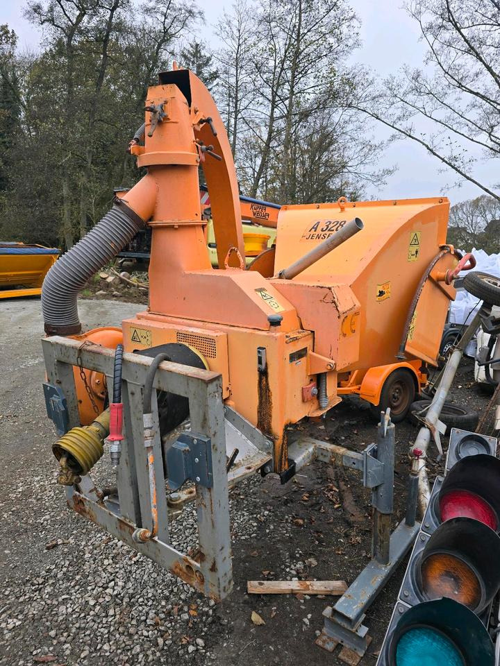 Jensen A328 Holhäcksler Holzhacker Holzschreder passend für Unimog 405 U 300 400 500 527 530 523 - Дробарка для лісництва: фото 2 Jensen A328 Holhäcksler Holzhacker Holzschreder passend für Unimog 405 U 300 400 500 527 530 523 - Дробарка для лісництва: фото 2