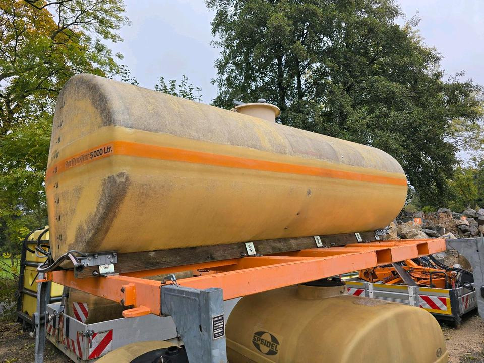 Mulag 5000FL 5m3 Wassertank Speidel Wasserfass für Unimog UGE UGN 405 U300 400 500 427 430 LKW Boschung wassertank Laugentank Bewässerung 5000liter LKW - Танк-контейнер: фото 2 Mulag 5000FL 5m3 Wassertank Speidel Wasserfass für Unimog UGE UGN 405 U300 400 500 427 430 LKW Boschung wassertank Laugentank Bewässerung 5000liter LKW - Танк-контейнер: фото 2