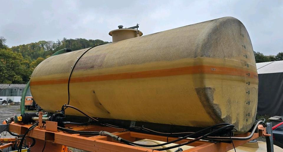 Mulag 5000FL 5m3 Wassertank Speidel Wasserfass für Unimog UGE UGN 405 U300 400 500 427 430 LKW Boschung wassertank Laugentank Bewässerung 5000liter LKW - Танк-контейнер: фото 4 Mulag 5000FL 5m3 Wassertank Speidel Wasserfass für Unimog UGE UGN 405 U300 400 500 427 430 LKW Boschung wassertank Laugentank Bewässerung 5000liter LKW - Танк-контейнер: фото 4