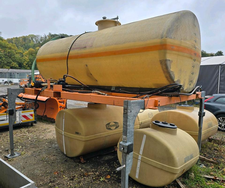 Mulag 5000FL 5m3 Wassertank Speidel Wasserfass für Unimog UGE UGN 405 U300 400 500 427 430 LKW Boschung wassertank Laugentank Bewässerung 5000liter LKW - Танк-контейнер: фото 3 Mulag 5000FL 5m3 Wassertank Speidel Wasserfass für Unimog UGE UGN 405 U300 400 500 427 430 LKW Boschung wassertank Laugentank Bewässerung 5000liter LKW - Танк-контейнер: фото 3
