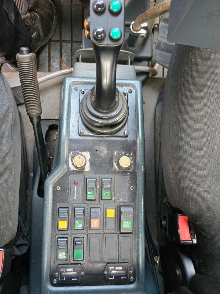 Самоскид вантажівка, Комунальна/ Спеціальна техніка Multicar M30 4x4 Fumo Carrier Kipper 2009 1. Hand: фото 9 Самоскид вантажівка, Комунальна/ Спеціальна техніка Multicar M30 4x4 Fumo Carrier Kipper 2009 1. Hand: фото 9