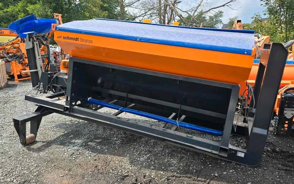 Neuwertiger Schmidt Stratos S30-27 VEP-490 Salzstreuer für Hakenlift Abrollcontainer Streuautomat Winterdienst Streusilo für LKW - Розкидач піску і cолі: фото 4 Neuwertiger Schmidt Stratos S30-27 VEP-490 Salzstreuer für Hakenlift Abrollcontainer Streuautomat Winterdienst Streusilo für LKW - Розкидач піску і cолі: фото 4