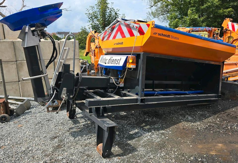 Neuwertiger Schmidt Stratos S30-27 VEP-490 Salzstreuer für Hakenlift Abrollcontainer Streuautomat Winterdienst Streusilo für LKW - Розкидач піску і cолі: фото 5 Neuwertiger Schmidt Stratos S30-27 VEP-490 Salzstreuer für Hakenlift Abrollcontainer Streuautomat Winterdienst Streusilo für LKW - Розкидач піску і cолі: фото 5