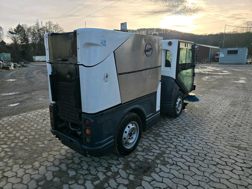 Nilfisk City Ranger 3500 Kehrmaschine Straßenkehrmaschine mit Schmidt Bediendisplay Hako Kehreinheit - Підмітально-прибиральна машина: фото 5 Nilfisk City Ranger 3500 Kehrmaschine Straßenkehrmaschine mit Schmidt Bediendisplay Hako Kehreinheit - Підмітально-прибиральна машина: фото 5
