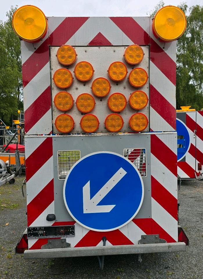 Причіп Horizont LED Absperrtafel VZ616 FAT Verkehrsleittafel Verkehrssicherungsanhänger Sperrwand Nissen Trebbiner: фото 6