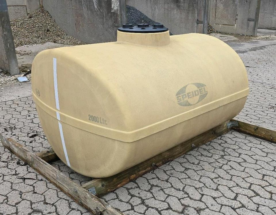 Schmidt Mulag 2m3 Wassertank Wasserfass Speidel für Unimog UGE UGN 405 U300 400 500 427 430 LKW Boschung wassertank Laugentank Bewässerung 5000liter - Танк-контейнер: фото 5 Schmidt Mulag 2m3 Wassertank Wasserfass Speidel für Unimog UGE UGN 405 U300 400 500 427 430 LKW Boschung wassertank Laugentank Bewässerung 5000liter - Танк-контейнер: фото 5