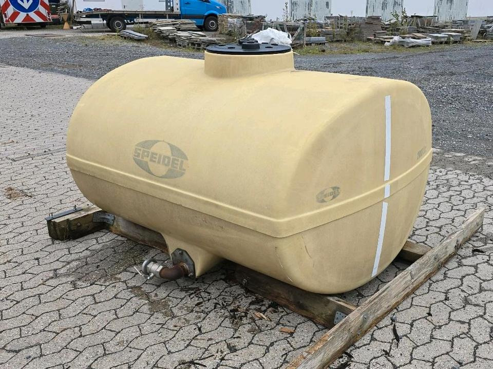 Schmidt Mulag 2m3 Wassertank Wasserfass Speidel für Unimog UGE UGN 405 U300 400 500 427 430 LKW Boschung wassertank Laugentank Bewässerung 5000liter - Танк-контейнер: фото 3 Schmidt Mulag 2m3 Wassertank Wasserfass Speidel für Unimog UGE UGN 405 U300 400 500 427 430 LKW Boschung wassertank Laugentank Bewässerung 5000liter - Танк-контейнер: фото 3