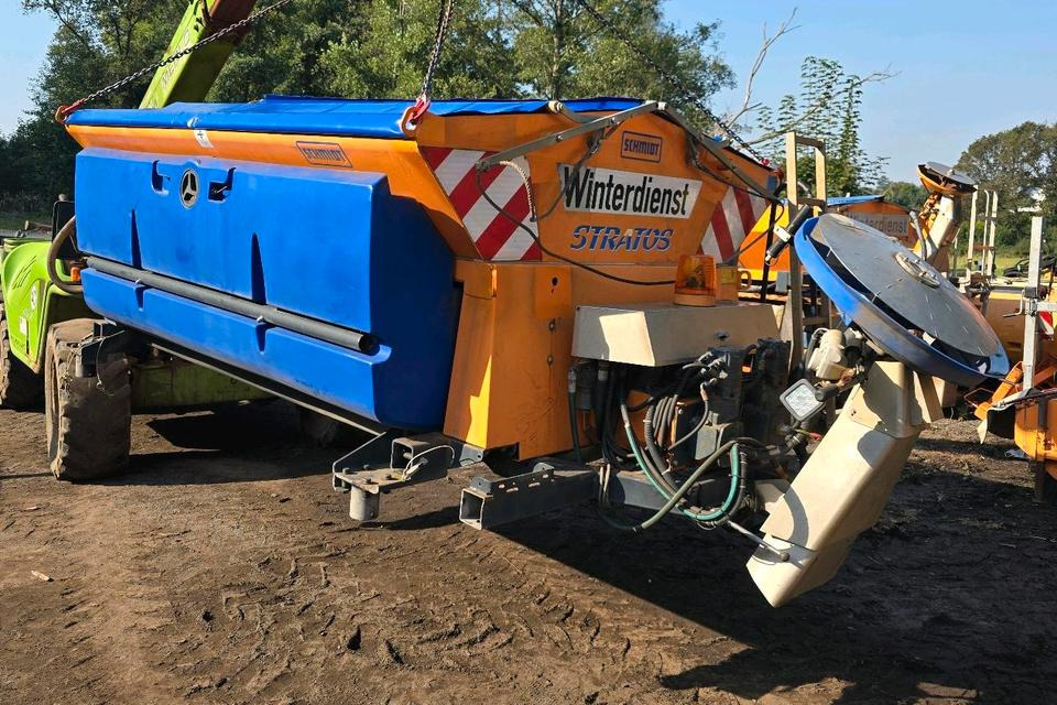 Schmidt Stratos Salzstreuer S44 4,4m3 für Unimog 405 U500 527 530 535 Aufbaustreuautomat Salzsilo Winterdienst Küpper-Weisser Epoke - Розкидач піску і cолі: фото 1 Schmidt Stratos Salzstreuer S44 4,4m3 für Unimog 405 U500 527 530 535 Aufbaustreuautomat Salzsilo Winterdienst Küpper-Weisser Epoke - Розкидач піску і cолі: фото 1
