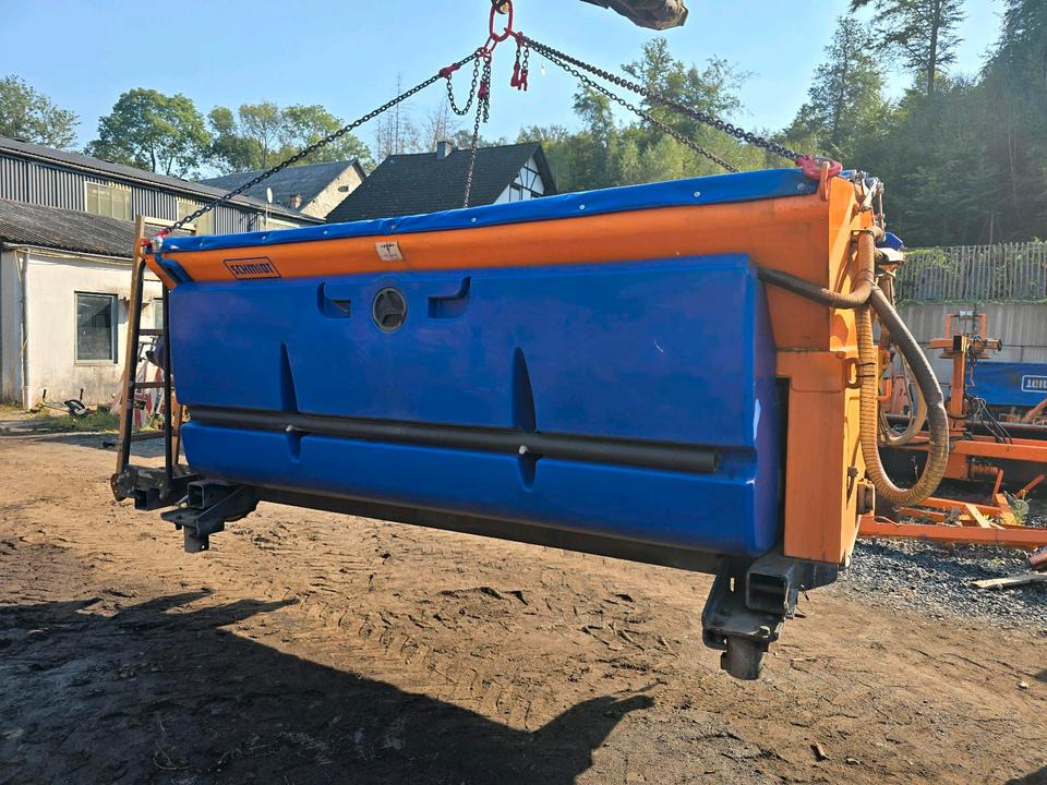 Schmidt Stratos Salzstreuer S44 4,4m3 für Unimog 405 U500 527 530 535 Aufbaustreuautomat Salzsilo Winterdienst Küpper-Weisser Epoke - Розкидач піску і cолі: фото 3 Schmidt Stratos Salzstreuer S44 4,4m3 für Unimog 405 U500 527 530 535 Aufbaustreuautomat Salzsilo Winterdienst Küpper-Weisser Epoke - Розкидач піску і cолі: фото 3