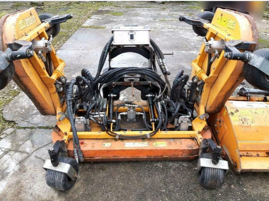 Stensballe Mähdeck 340cm Sichelmähwerk für Reformtrac Metrac Böschungsmulcher Sichelmähdeck terratrac Metrac Reform Hangmäher - Газонокосарка: фото 1 Stensballe Mähdeck 340cm Sichelmähwerk für Reformtrac Metrac Böschungsmulcher Sichelmähdeck terratrac Metrac Reform Hangmäher - Газонокосарка: фото 1