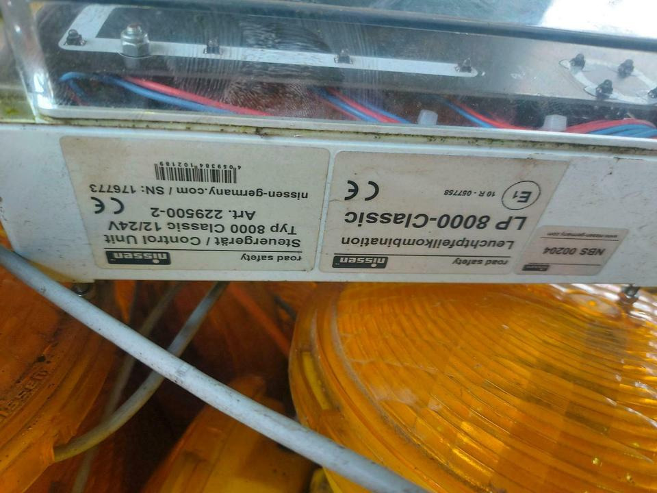 Steuergerät LP 8000 Classic Nissen LED Absperrtafel Vorwarntafel - Електрична система в категорії Причепи: фото 3 Steuergerät LP 8000 Classic Nissen LED Absperrtafel Vorwarntafel - Електрична система в категорії Причепи: фото 3