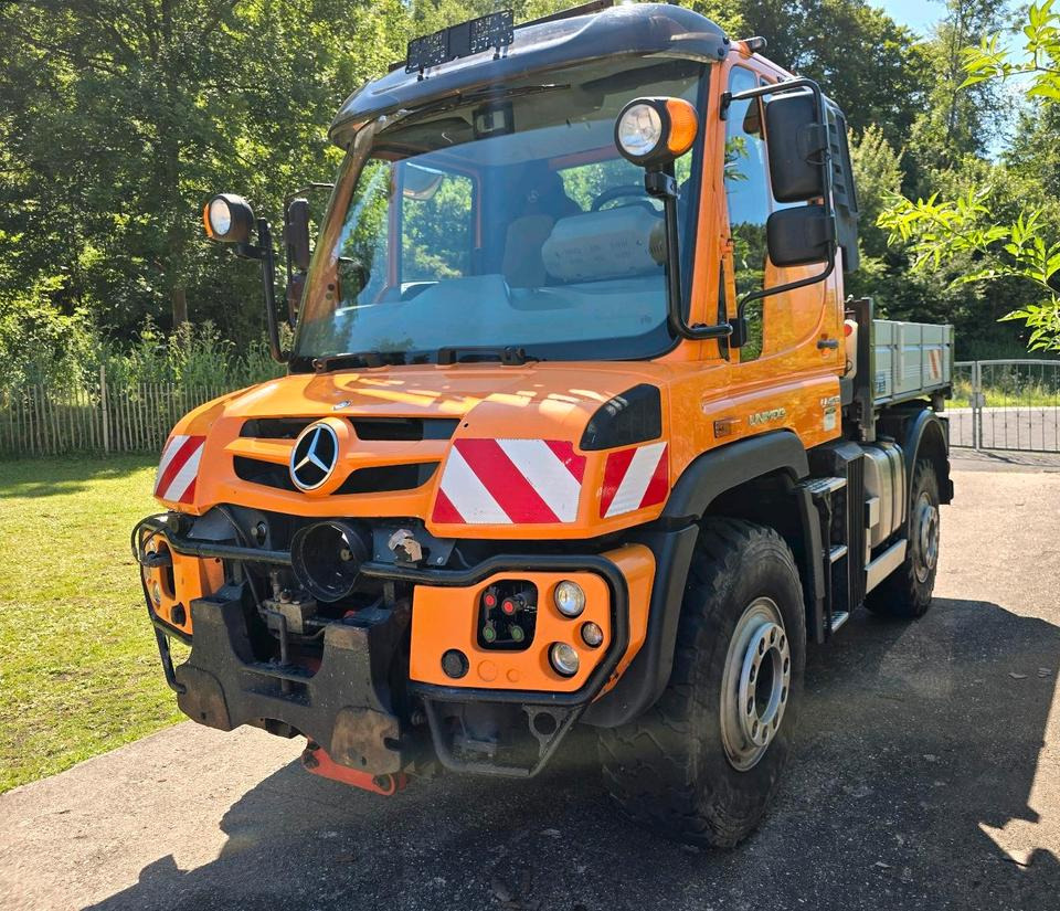 Unimog 405 U423 Mercedes-Benz U 423 Variopilot Easy-Drive Hydrostat 427 430 727 429 Dücker - Бортова вантажівка/ Платформа, Комунальна/ Спеціальна техніка: фото 1 Unimog 405 U423 Mercedes-Benz U 423 Variopilot Easy-Drive Hydrostat 427 430 727 429 Dücker - Бортова вантажівка/ Платформа, Комунальна/ Спеціальна техніка: фото 1