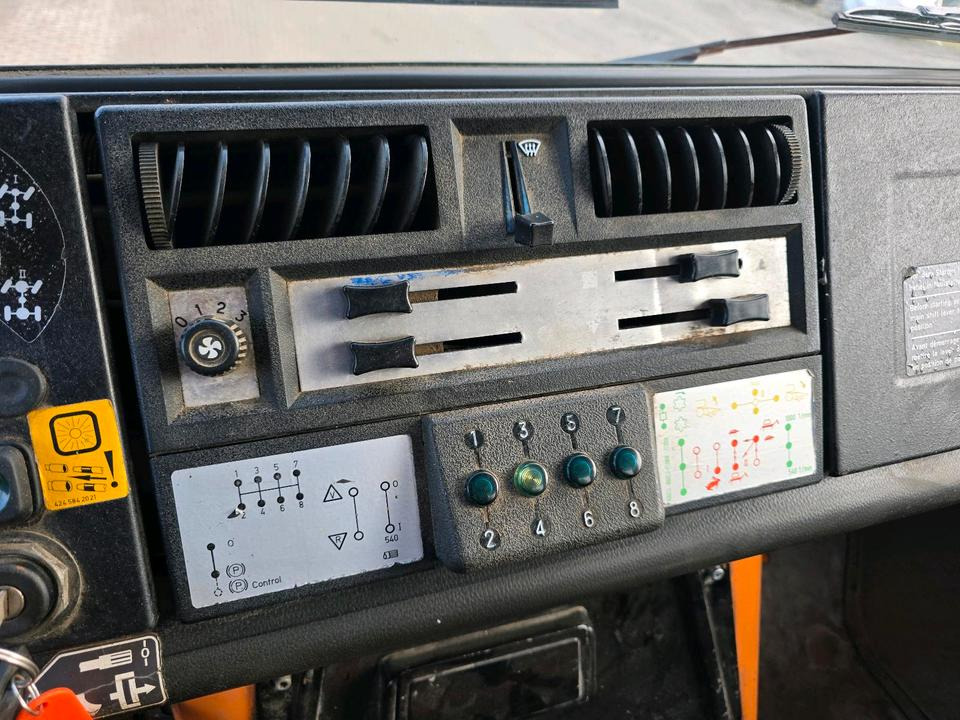 Самоскид вантажівка, Комунальна/ Спеціальна техніка Unimog U1400 bj. 1990 424 427/10  Mercedes-Benz  1400 1600 1200 1000: фото 17