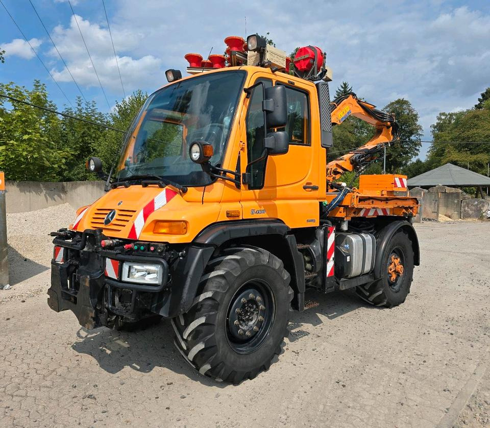 Unimog U400 6-Zylinder 2010 405/10 405/12 NKS-Z-UGN-43K Bluetec 5 Mercedes-Benz UGE UGN Mulag MHU 800 Mähausleger Böschungsmäher Böschungsmulcher Küpper-Weisser IMS Salzstreuer - Снігоприбиральна машина: фото 1 Unimog U400 6-Zylinder 2010 405/10 405/12 NKS-Z-UGN-43K Bluetec 5 Mercedes-Benz UGE UGN Mulag MHU 800 Mähausleger Böschungsmäher Böschungsmulcher Küpper-Weisser IMS Salzstreuer - Снігоприбиральна машина: фото 1