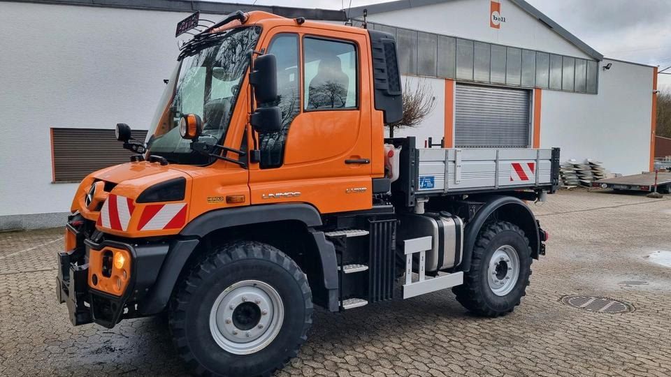 Zu vermieten Unimog 405 U318 423 429 430 Mercedes Benz 318 527 Vermietung - Снігоприбиральна машина: фото 3 Zu vermieten Unimog 405 U318 423 429 430 Mercedes Benz 318 527 Vermietung - Снігоприбиральна машина: фото 3