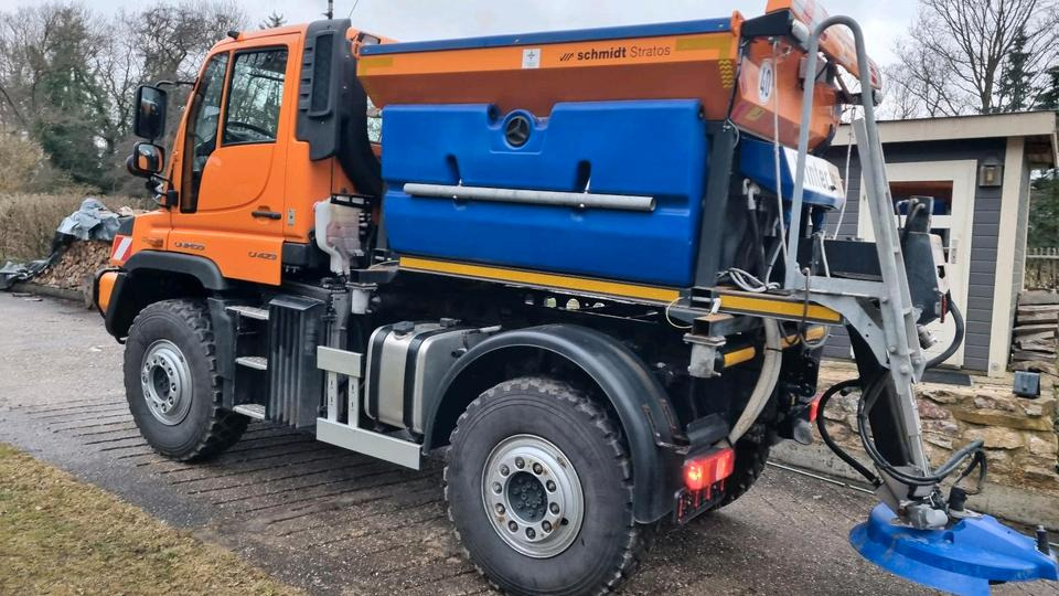 Zu vermieten Unimog 405 U423 Winterdienst Schmidt Salzstreuer 423 429 430 Mercedes Benz 318 527 Vermietung - Снігоприбиральна машина: фото 3 Zu vermieten Unimog 405 U423 Winterdienst Schmidt Salzstreuer 423 429 430 Mercedes Benz 318 527 Vermietung - Снігоприбиральна машина: фото 3