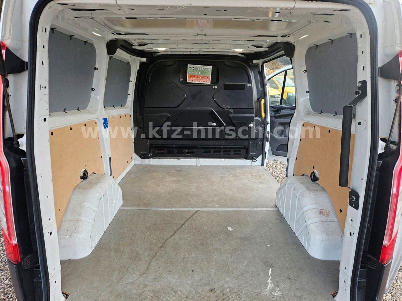 Ford Transit Custom Klima Sitzhzg Bluetooth Multi 1Hd - Суцільнометалевий фургон: фото 3 Ford Transit Custom Klima Sitzhzg Bluetooth Multi 1Hd - Суцільнометалевий фургон: фото 3