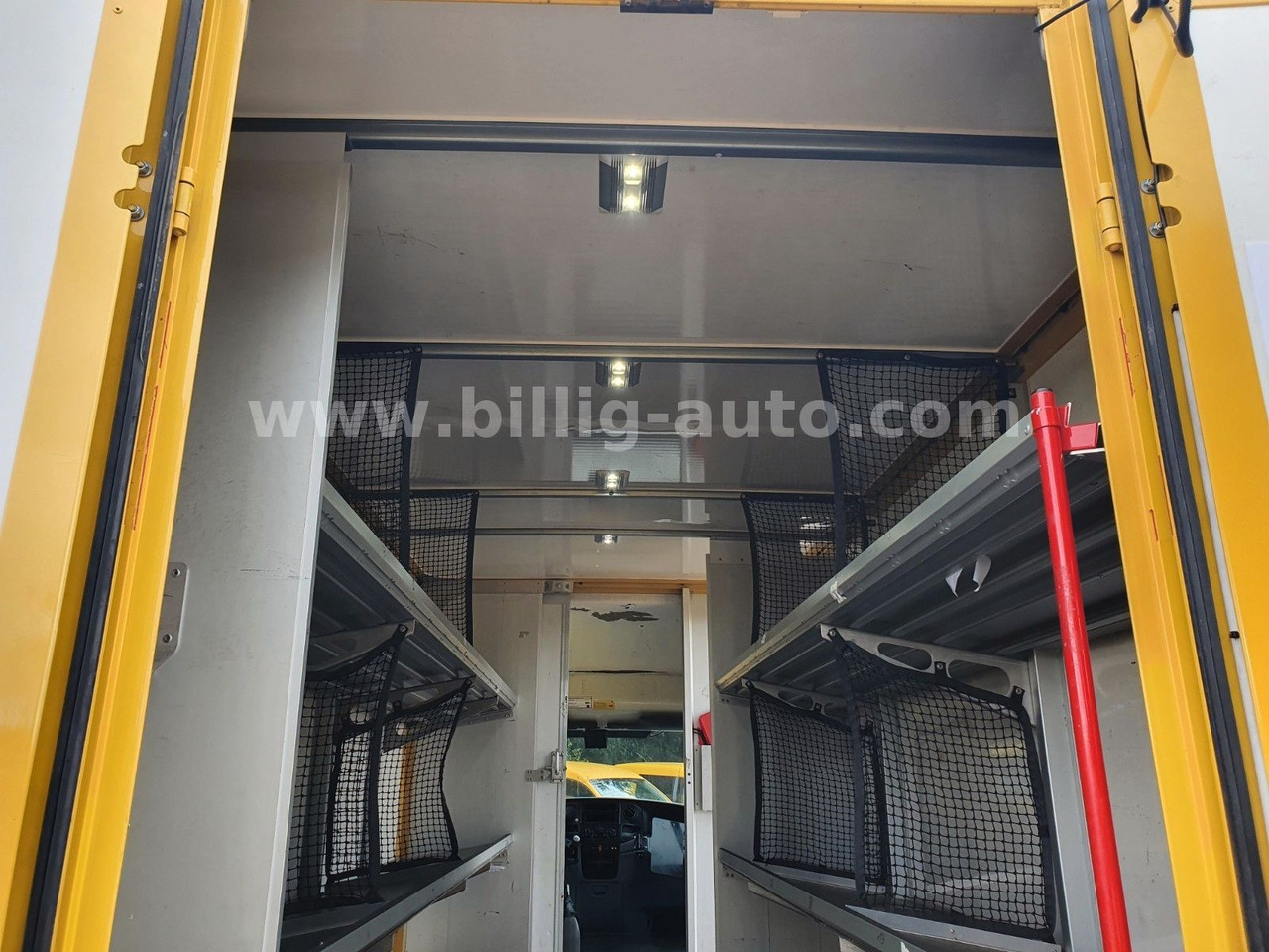 Iveco Daily Koffer Kasten Integralkoffer Automatik - Фургон з закритим кузовом: фото 3 Iveco Daily Koffer Kasten Integralkoffer Automatik - Фургон з закритим кузовом: фото 3