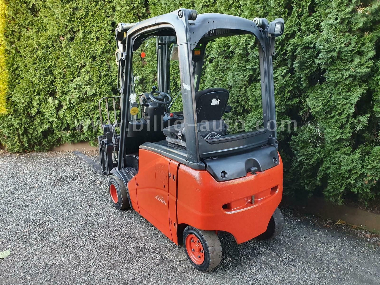 Linde E18 PH 4-Rad Seitenschieber*Zinkenverstellung* - Електронавантажувач: фото 4 Linde E18 PH 4-Rad Seitenschieber*Zinkenverstellung* - Електронавантажувач: фото 4
