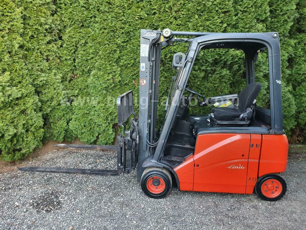 Linde E18 PH 4-Rad Seitenschieber*Zinkenverstellung* - Електронавантажувач: фото 2 Linde E18 PH 4-Rad Seitenschieber*Zinkenverstellung* - Електронавантажувач: фото 2