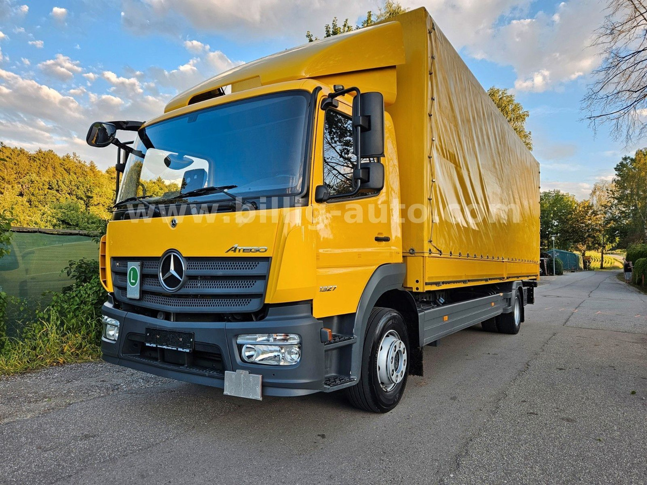 Mercedes-Benz Atego 1327 L * BREMS/SPUR-ASS*DIFF.*LBW*AHK*7.2m - Вантажівка з закритим кузовом: фото 1 Mercedes-Benz Atego 1327 L * BREMS/SPUR-ASS*DIFF.*LBW*AHK*7.2m - Вантажівка з закритим кузовом: фото 1