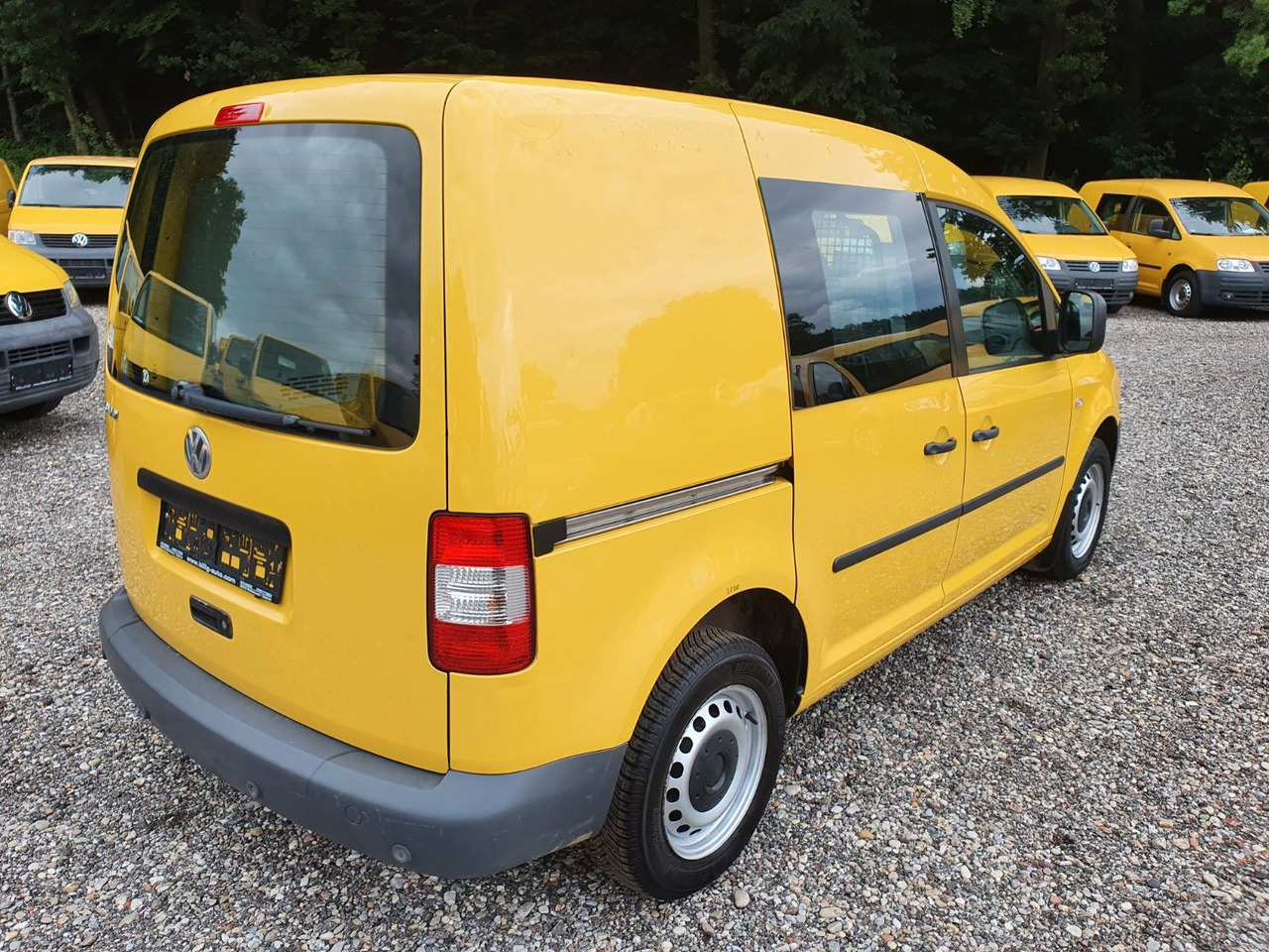 Volkswagen Caddy 2.0 SDI*1.Hand*2-Sitzer*2xSchiebetüre - Пасажирський фургон: фото 3 Volkswagen Caddy 2.0 SDI*1.Hand*2-Sitzer*2xSchiebetüre - Пасажирський фургон: фото 3