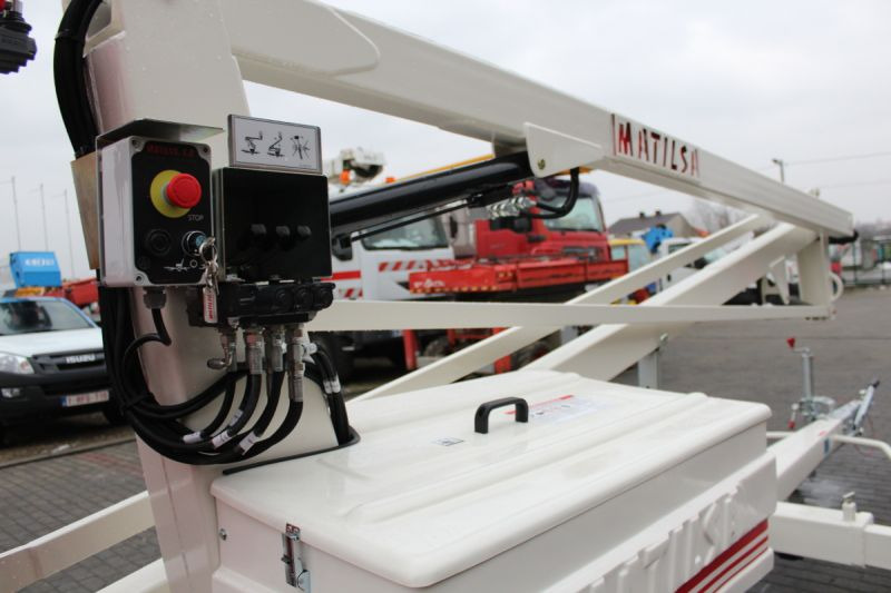 Nowy podnośnik na przyczepie Matilsa Parma 12 - Причіпний підйомник: фото 5 Nowy podnośnik na przyczepie Matilsa Parma 12 - Причіпний підйомник: фото 5