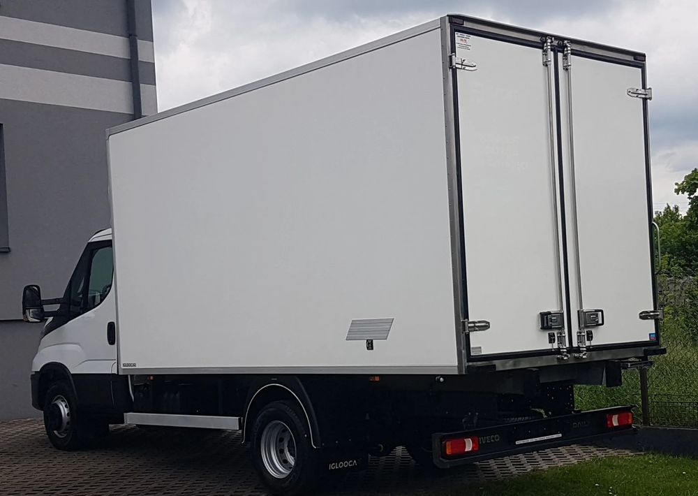 Iveco 72-180 DAILY 8EP KONTENER IZOTERMA 4,16x2,10x2,09 DMC 7200 KG KLIMATRONIK TEMPOMAT KRAJOWY - Вантажівка з закритим кузовом: фото 3 Iveco 72-180 DAILY 8EP KONTENER IZOTERMA 4,16x2,10x2,09 DMC 7200 KG KLIMATRONIK TEMPOMAT KRAJOWY - Вантажівка з закритим кузовом: фото 3