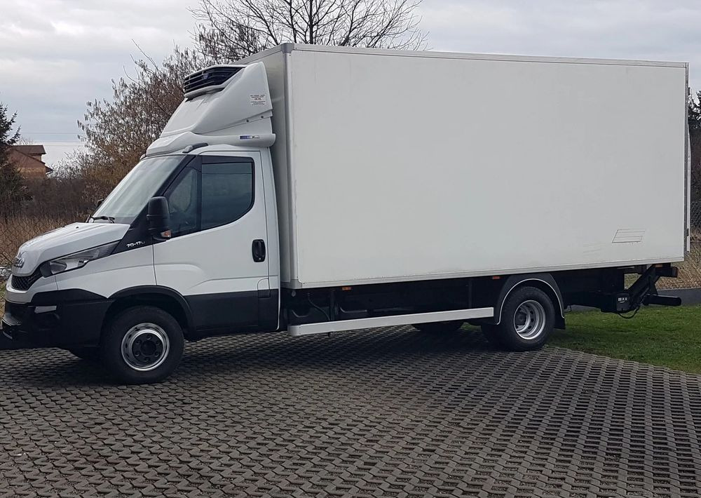 Iveco Daily 70-170 WINDA CHŁODNIA 10EP AGREGAT IZOTERMA - Рефрижератор вантажівка: фото 2 Iveco Daily 70-170 WINDA CHŁODNIA 10EP AGREGAT IZOTERMA - Рефрижератор вантажівка: фото 2