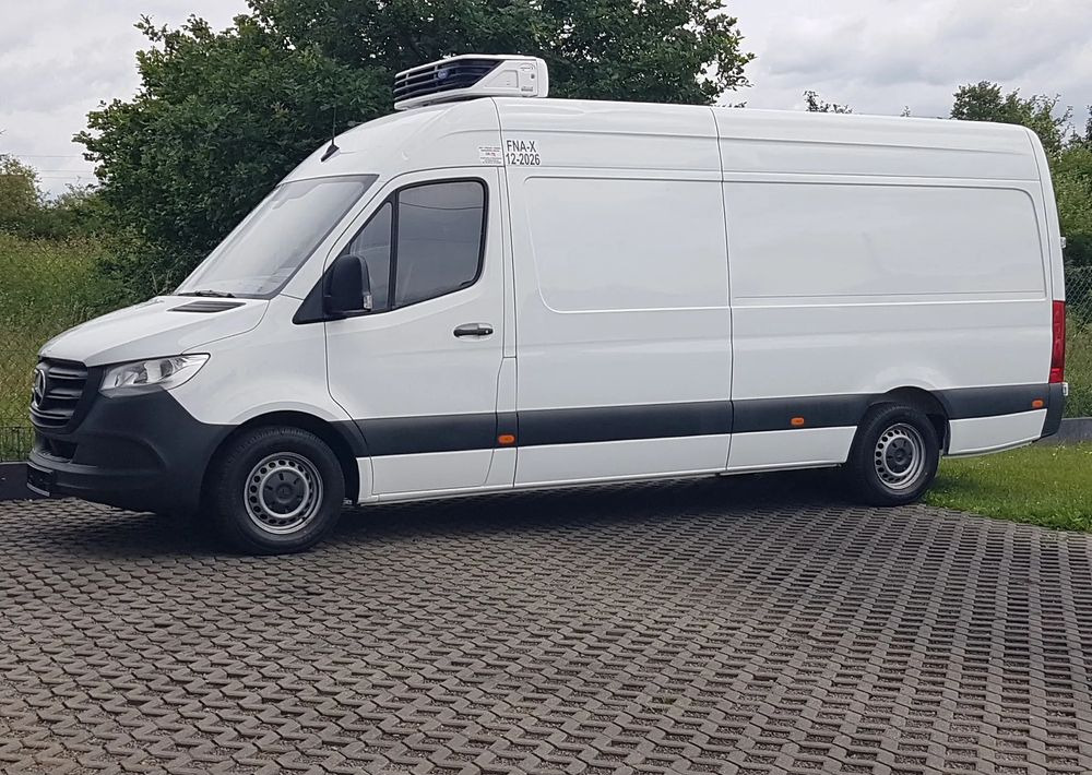 Mercedes-Benz SPRINTER MAXI CHŁODNIA AGREGAT GRZANIE IZOTERMA KLIMA ZASILANIE Z SILNIKA + ELEKTRYCZNE - Фургон-рефрижератор: фото 2 Mercedes-Benz SPRINTER MAXI CHŁODNIA AGREGAT GRZANIE IZOTERMA KLIMA ZASILANIE Z SILNIKA + ELEKTRYCZNE - Фургон-рефрижератор: фото 2
