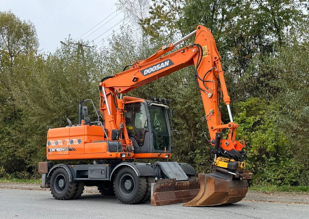 Doosan * DOOSAN DX160W *ROTOTILT* GPS 2D Leica * Sprowadzona * Stan Perfekcyjny * Koparka Kołowa * - Колісний екскаватор: фото 2 Doosan * DOOSAN DX160W *ROTOTILT* GPS 2D Leica * Sprowadzona * Stan Perfekcyjny * Koparka Kołowa * - Колісний екскаватор: фото 2